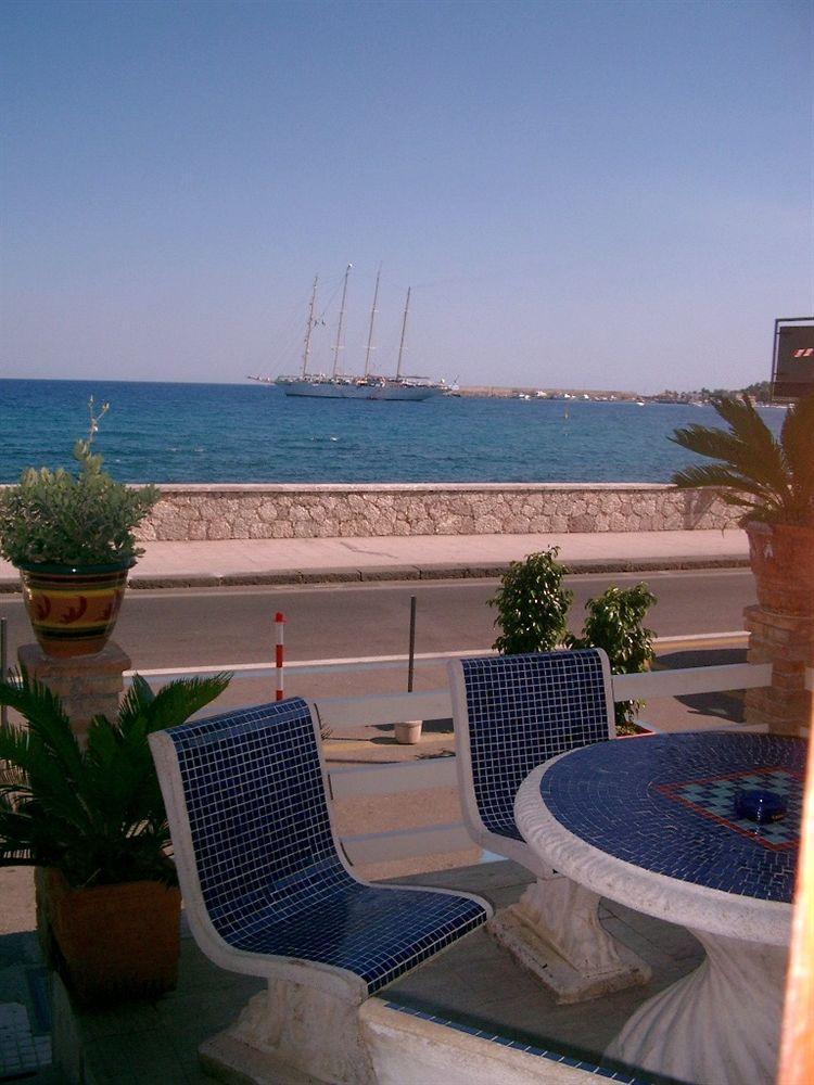Hotel La Riva Giardini Naxos Luaran gambar