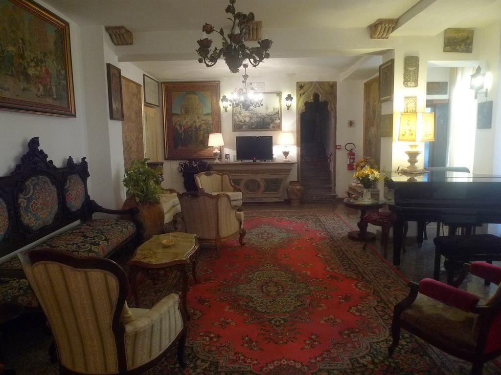 Hotel La Riva Giardini Naxos Luaran gambar