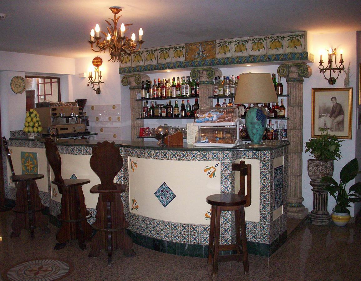 Hotel La Riva Giardini Naxos Luaran gambar